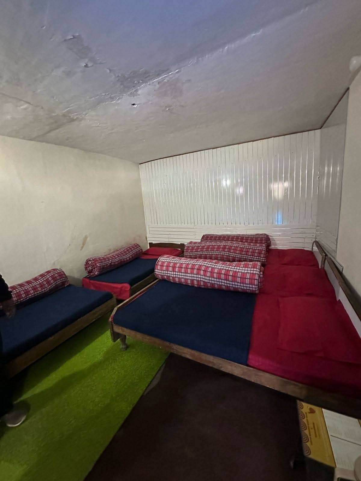 5 Bed Room